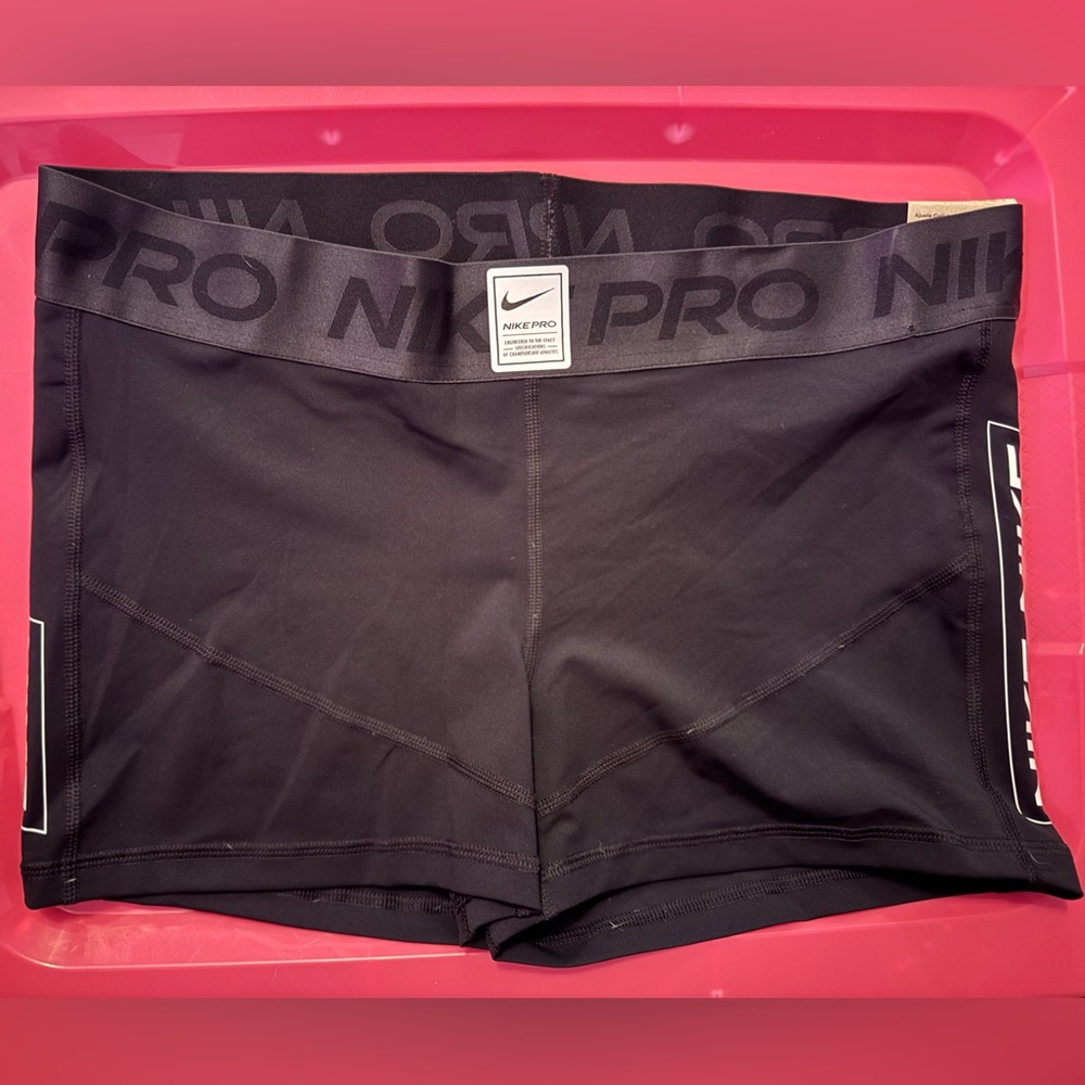 Nike Pro Women's Black Shorts - Picture 2 of 10
